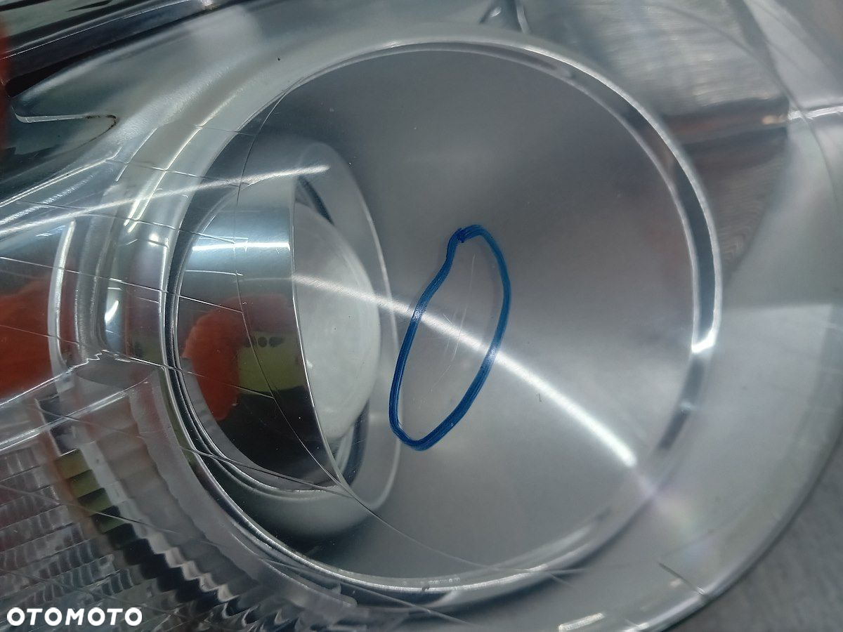 LAMPA PRZÓD PRAWA VW PASSAT B6 - 2