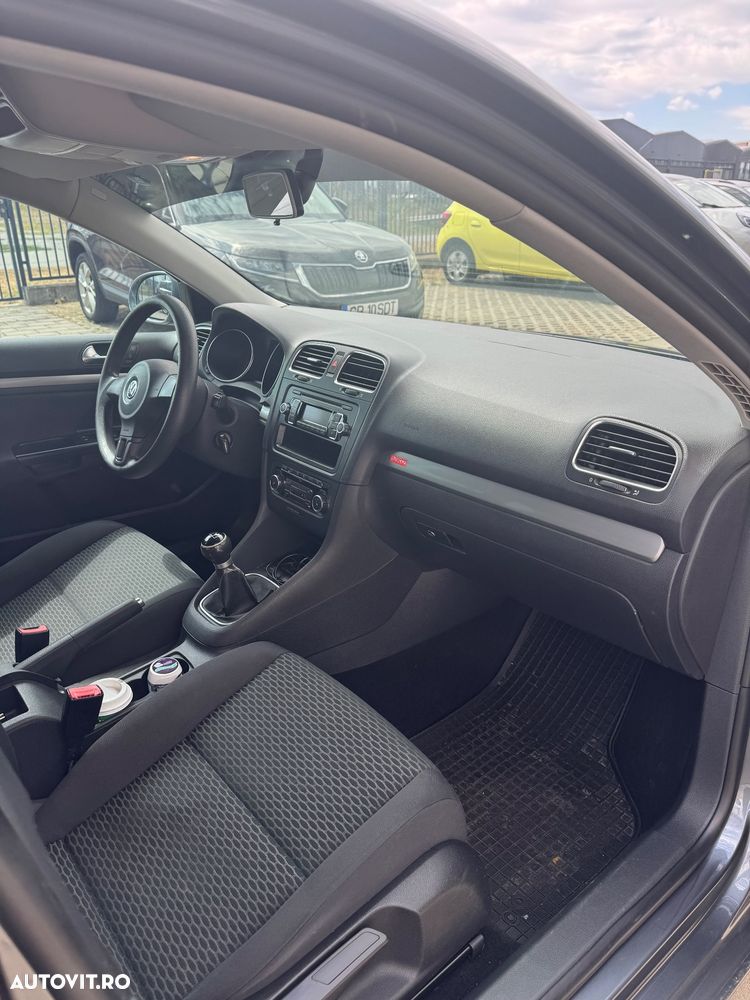 Volkswagen Golf 1.6 TDI DPF Trendline - 9