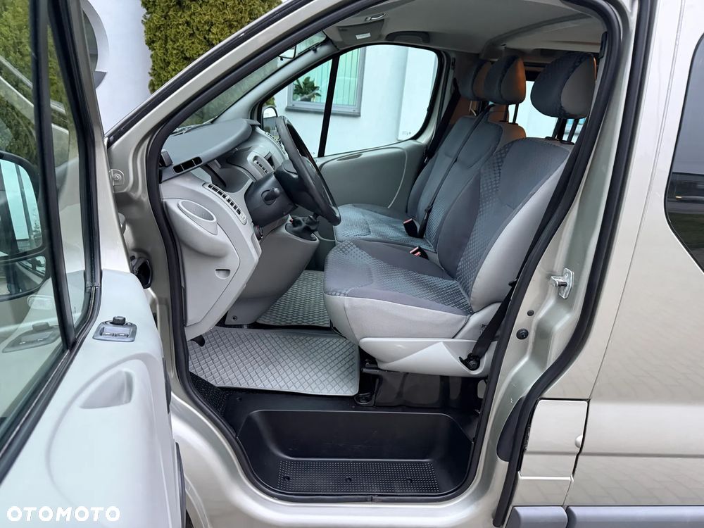 Renault Trafic L1H1 Passenger Lux - 17