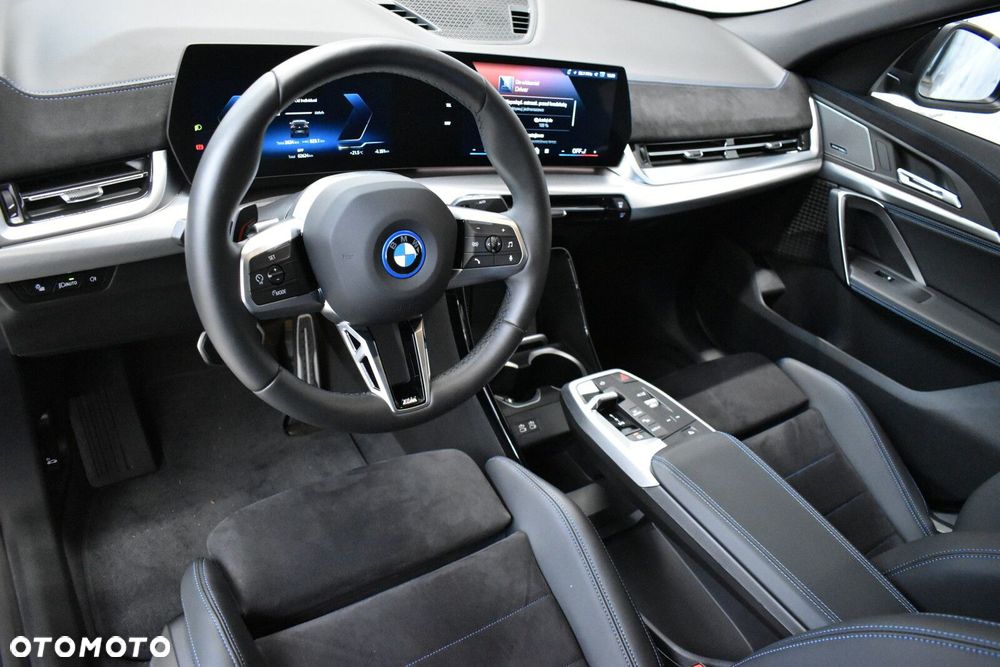 BMW iX2 - 5