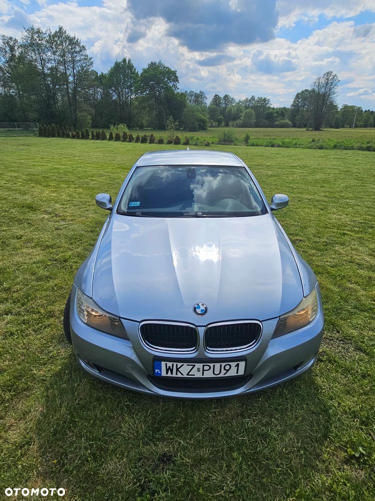 BMW Seria 3 318i Edition Sport - 11