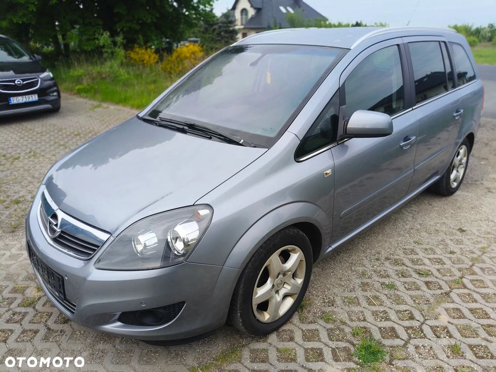 Opel Zafira 1.8 Design Edition - 1