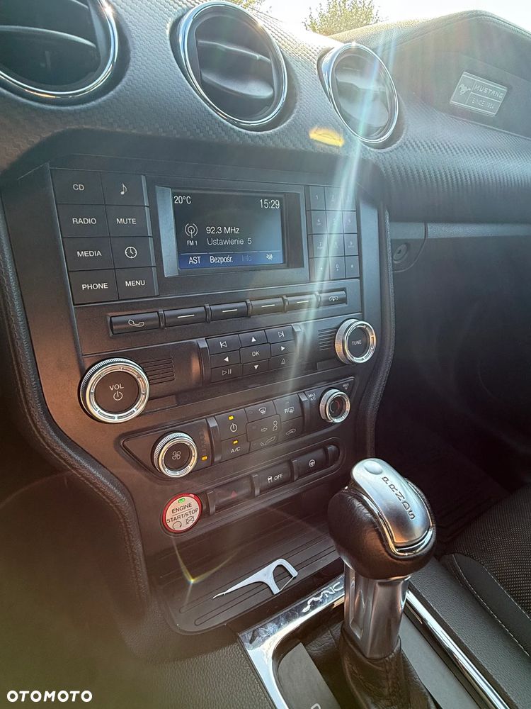 Ford Mustang 3.7 V6 Premium - 13