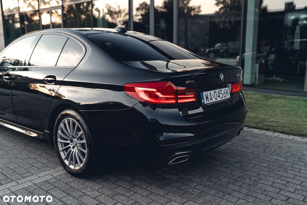 BMW Seria 5 520d xDrive M Sport sport - 11