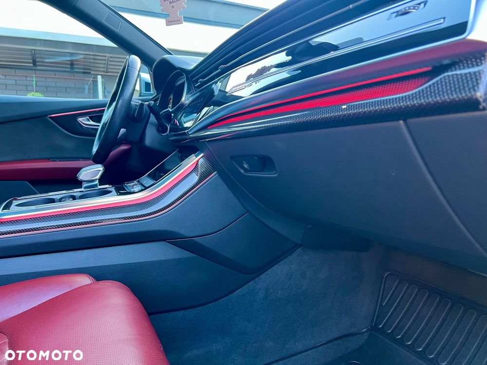 Audi SQ8 - 33