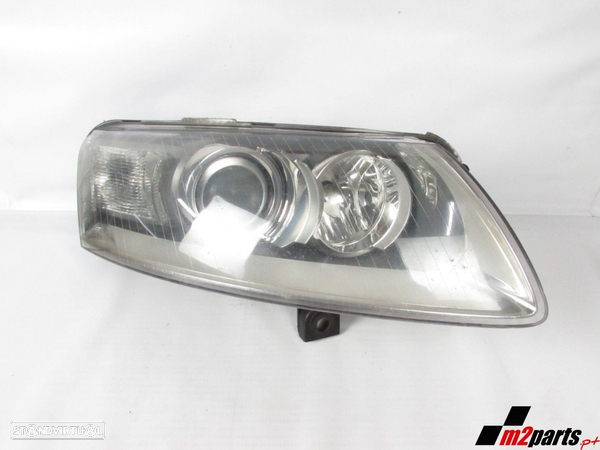 Farol Xenon Direito Seminovo/ Original AUDI A6 (4F2, C6)/AUDI A6 Avant (4F5, C6)