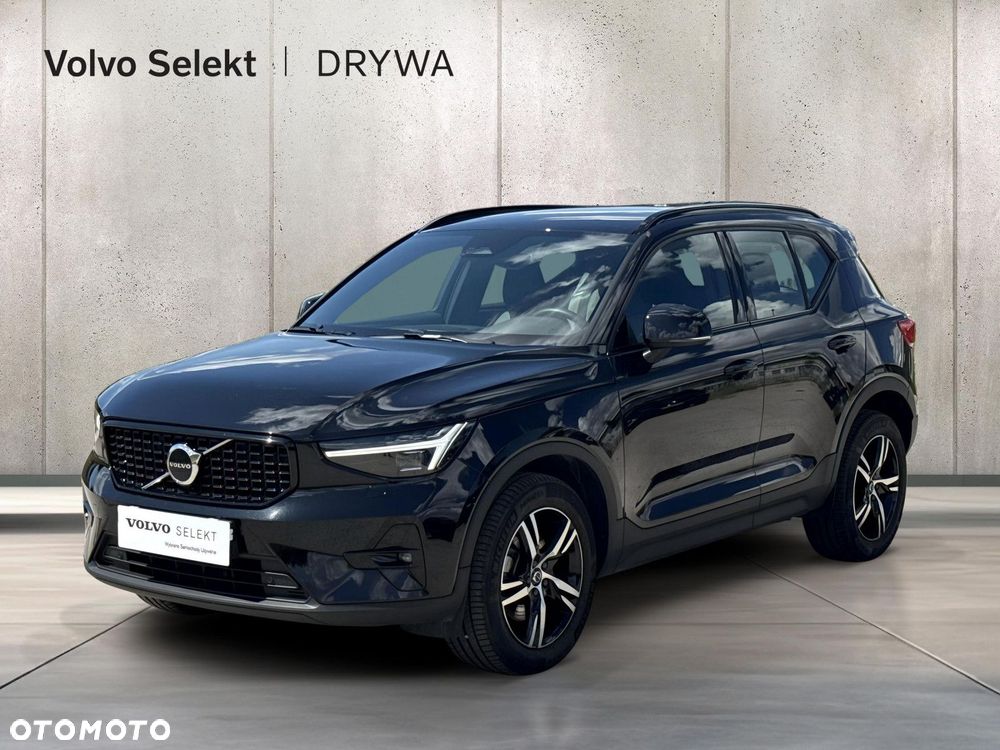 Volvo XC 40 B3 Plus Dark - 2