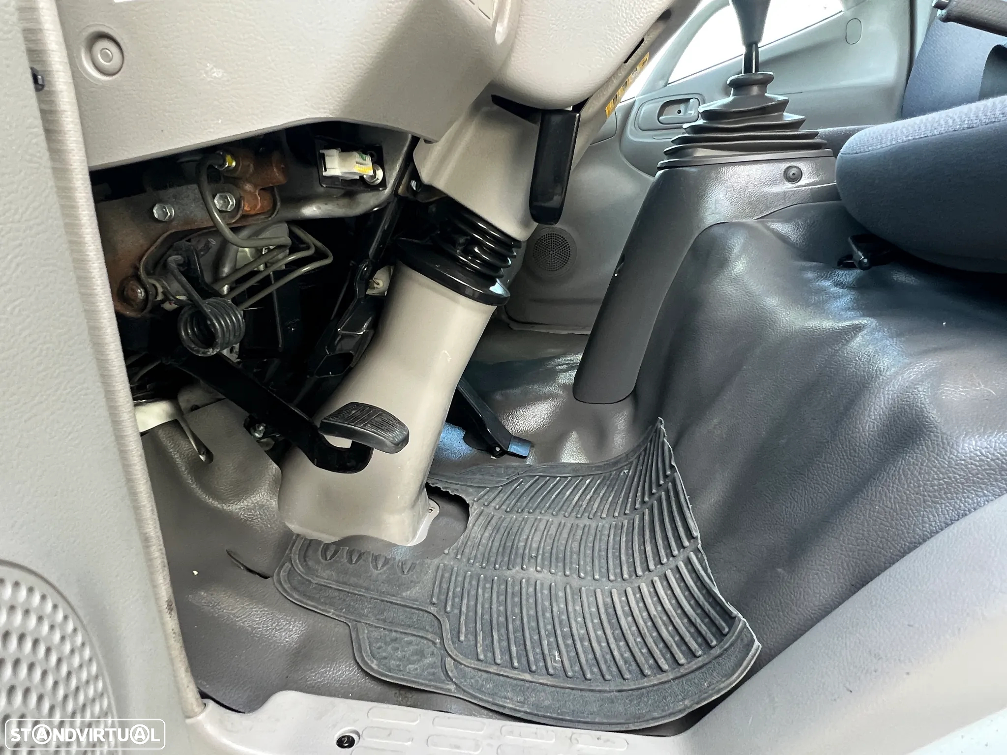 Toyota DYNA M 35.33 3.0 D4D 140 CV PLATAFORMA - 16