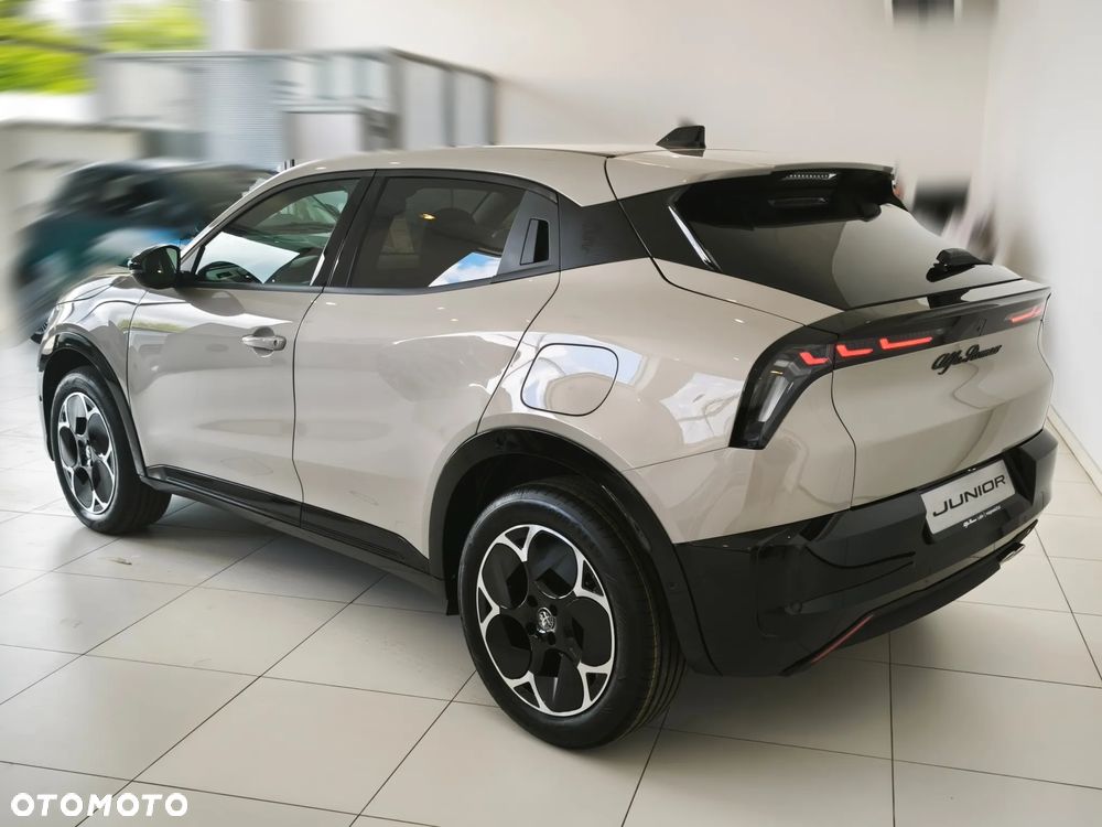 Alfa Romeo Junior 1.2 mHEV Sprint eDCT - 8