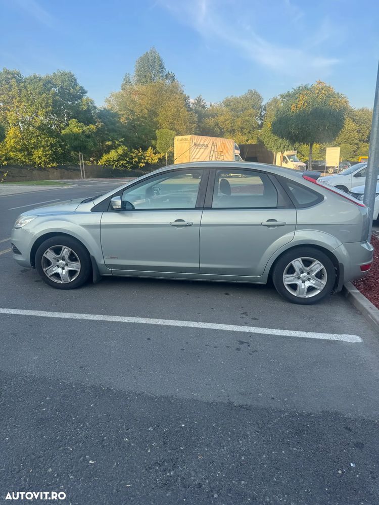 Ford Focus 1.4i Trend - 6