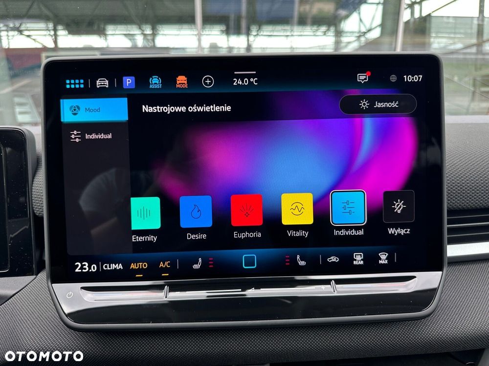 Volkswagen T-Roc 1.5 eTSI Life DSG - 21