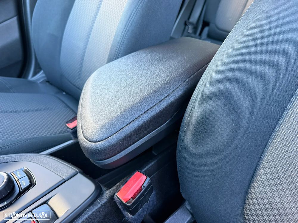 BMW X1 sDrive18i Advantage - 24