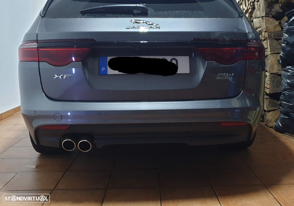 Jaguar XF Sportbrake 20d AWD Aut. R-Sport - 2