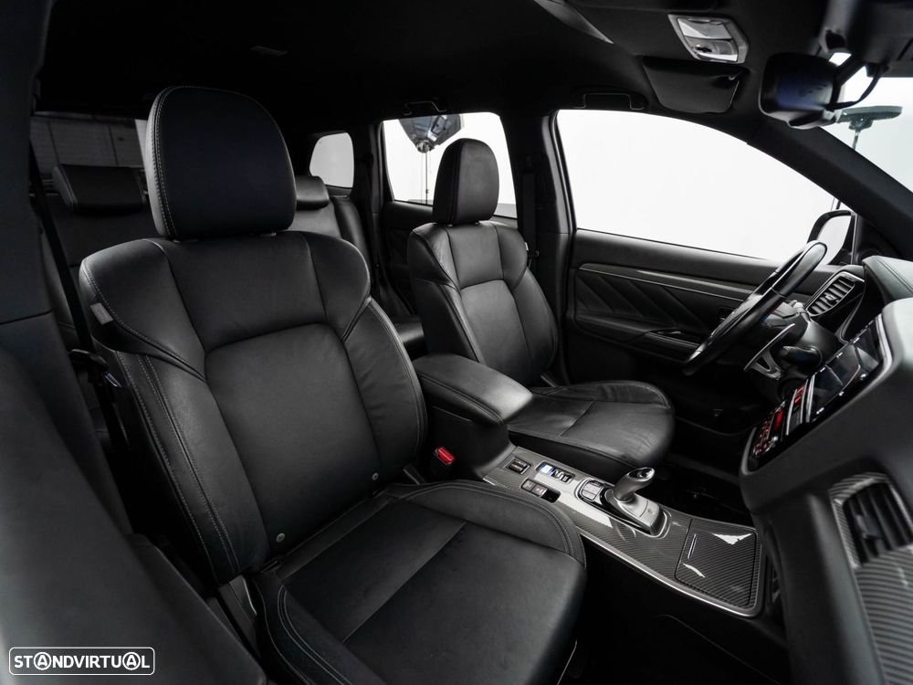Mitsubishi Outlander 2.4 Instyle - 35