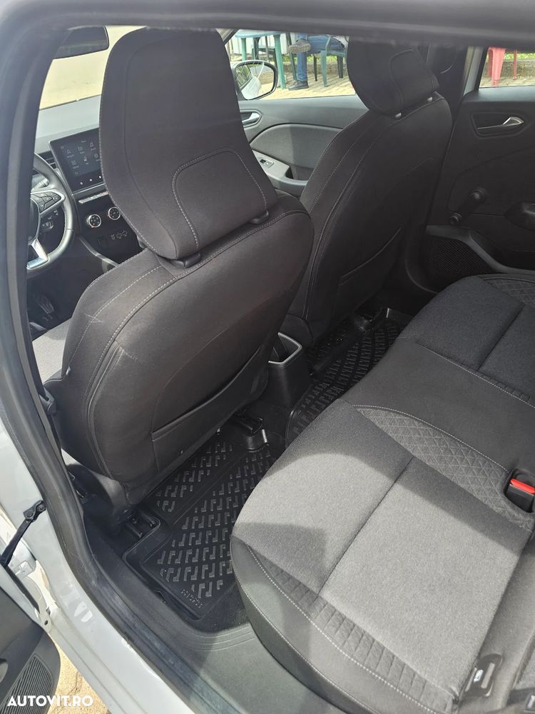 Renault Clio - 15