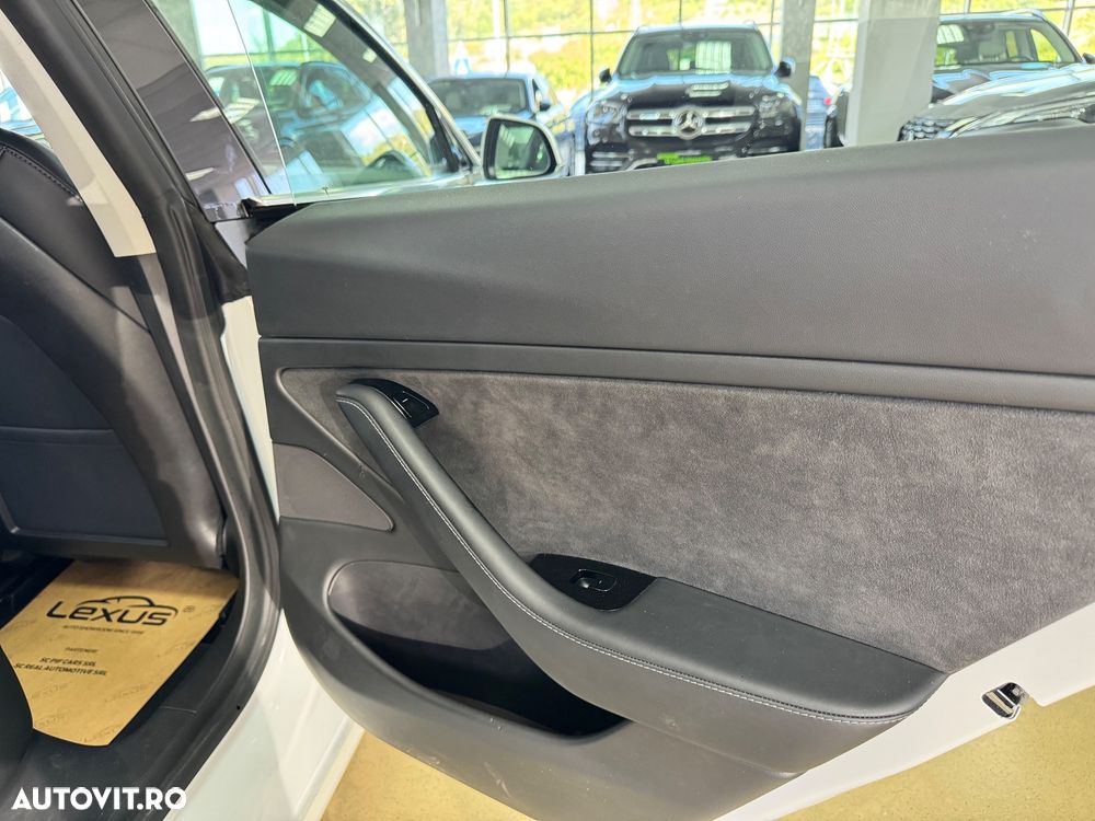 Tesla Model 3 Langstreckenbatterie Allradantrieb Dual Motor - 16