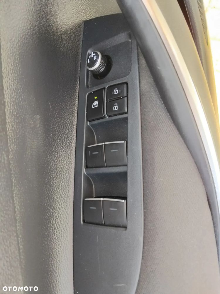 Toyota Corolla 1.5 Comfort - 18
