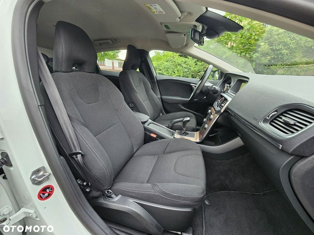Volvo V40 D2 Drive-E Momentum - 15