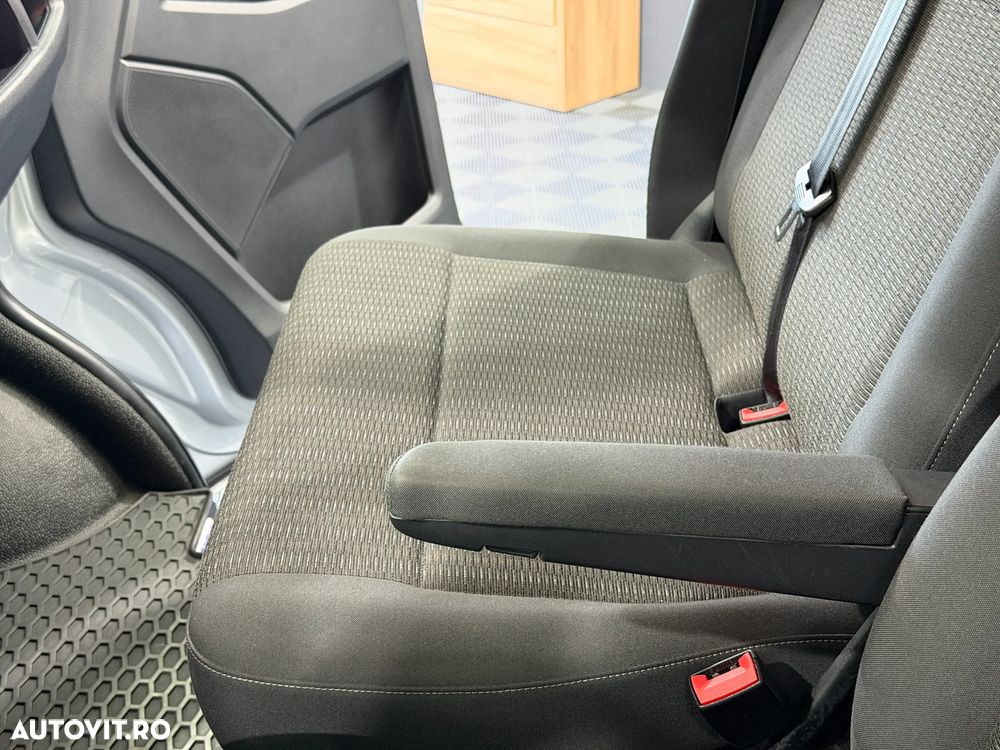 Volkswagen Caravelle 2.0 TDI 110 kW KR Comfortline DSG - 14