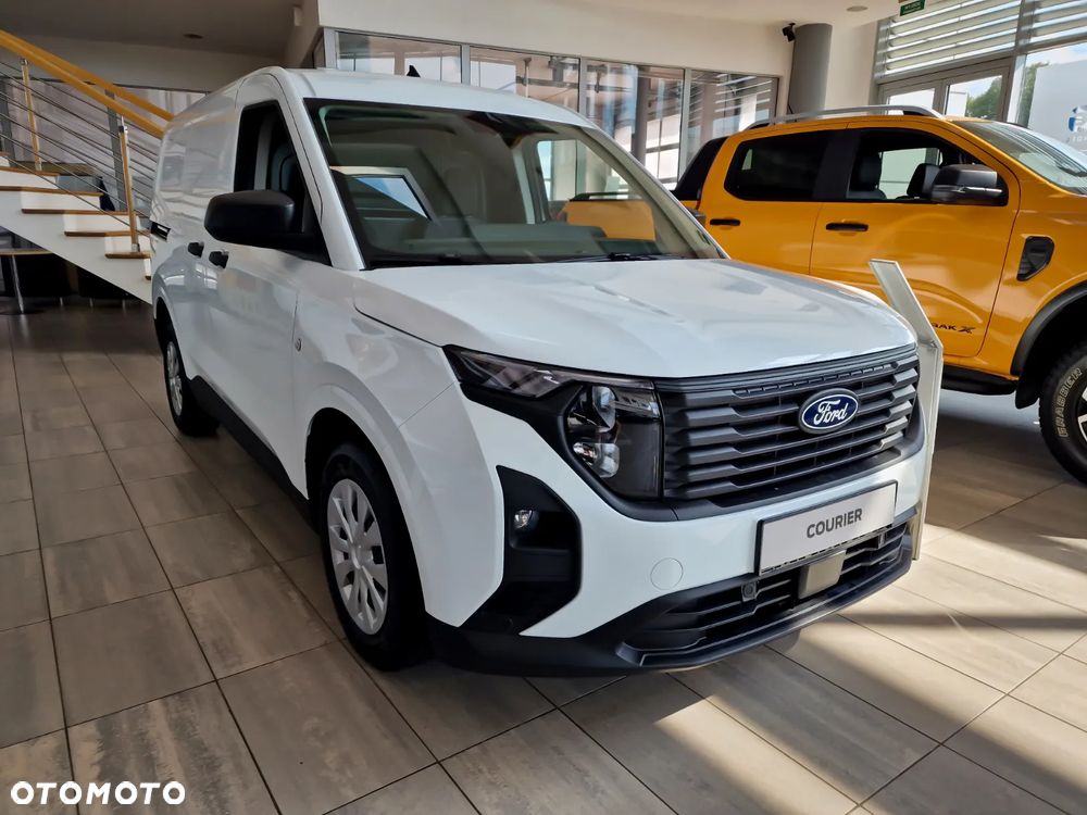 Ford Transit Courier - 2