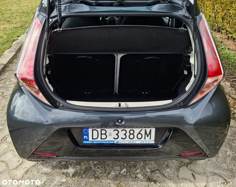 Toyota Aygo x-play touch - 13