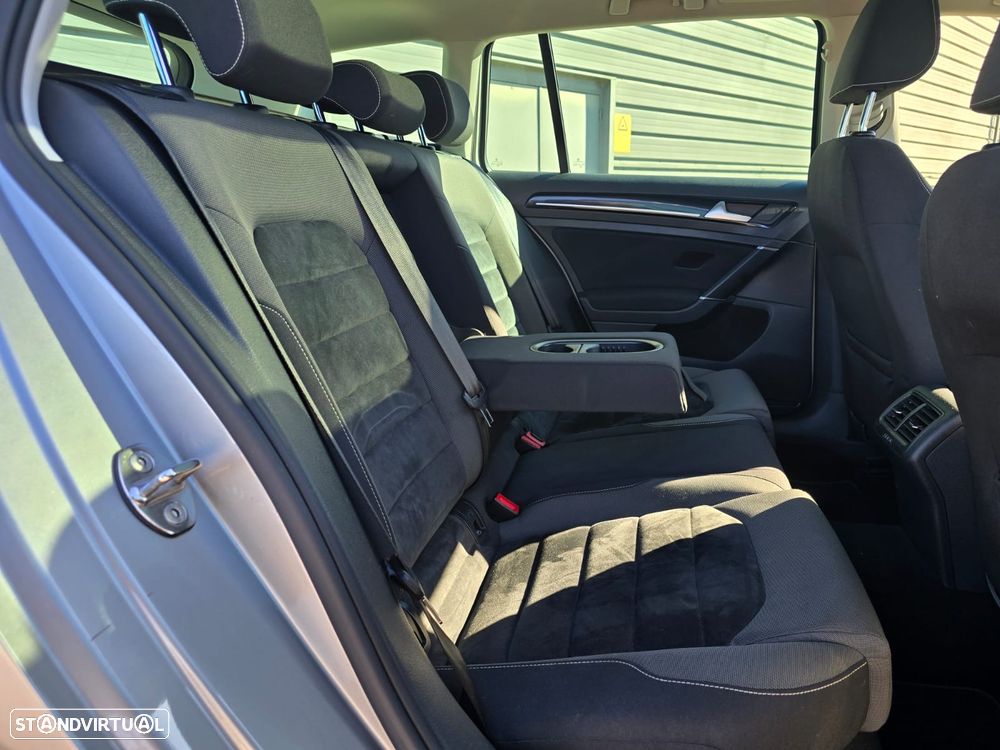 VW Golf Variant 1.6 TDi Highline DSG - 9