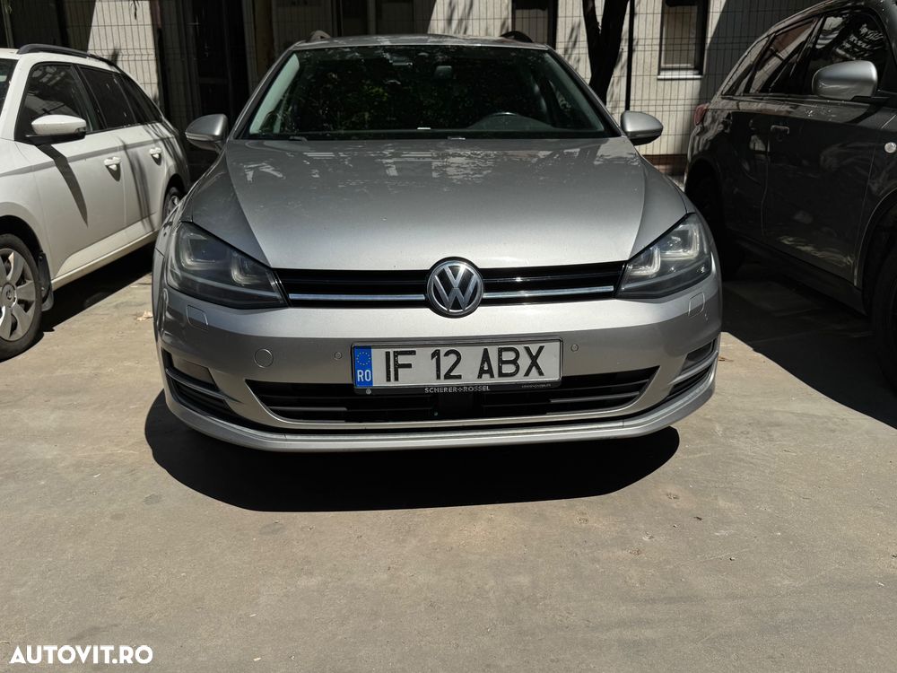 Volkswagen Golf - 1