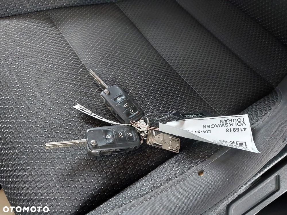 Volkswagen Touran 1.6 TDI DPF BlueMot Comfortline - 12