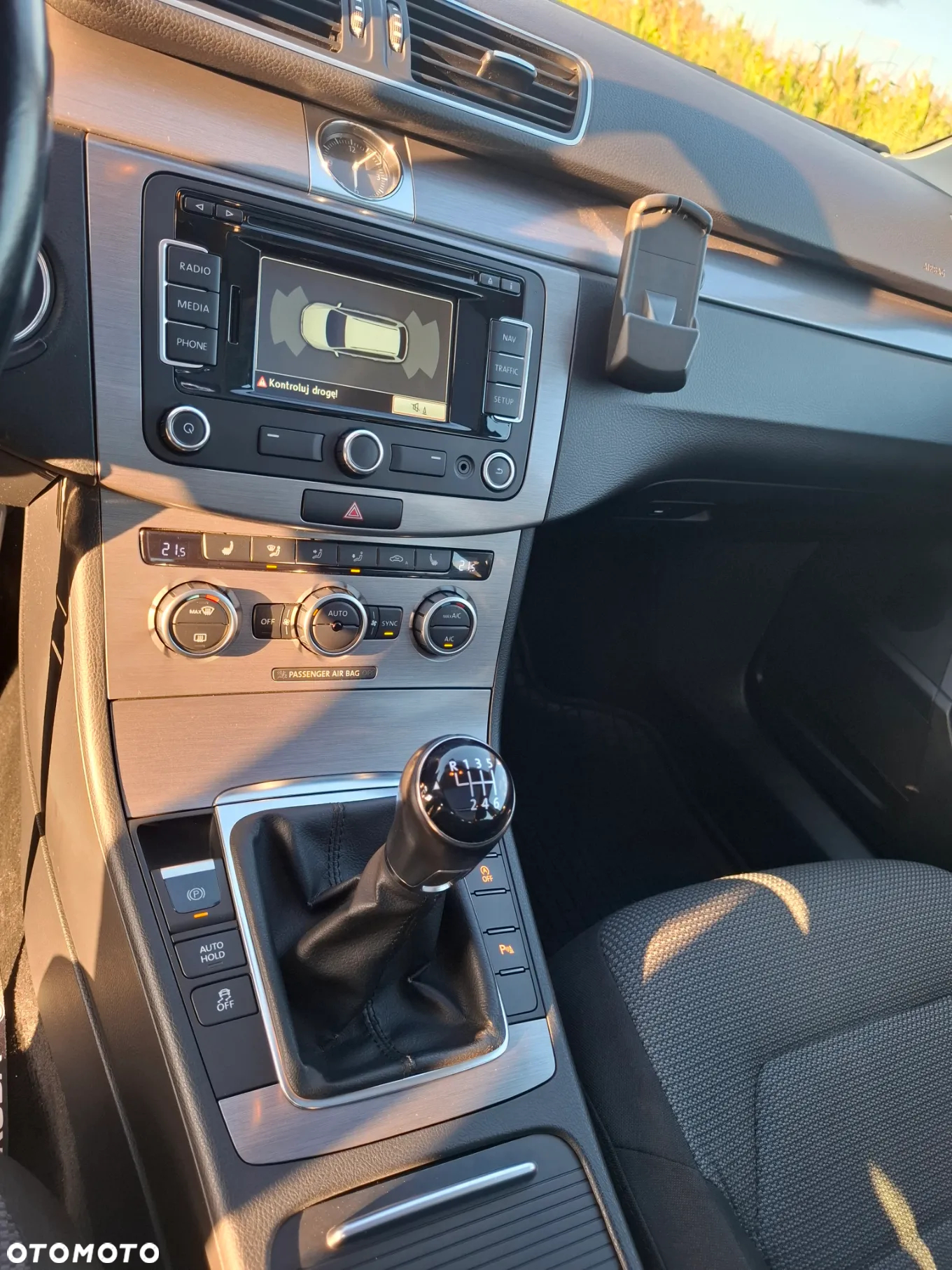 Volkswagen Passat - 24