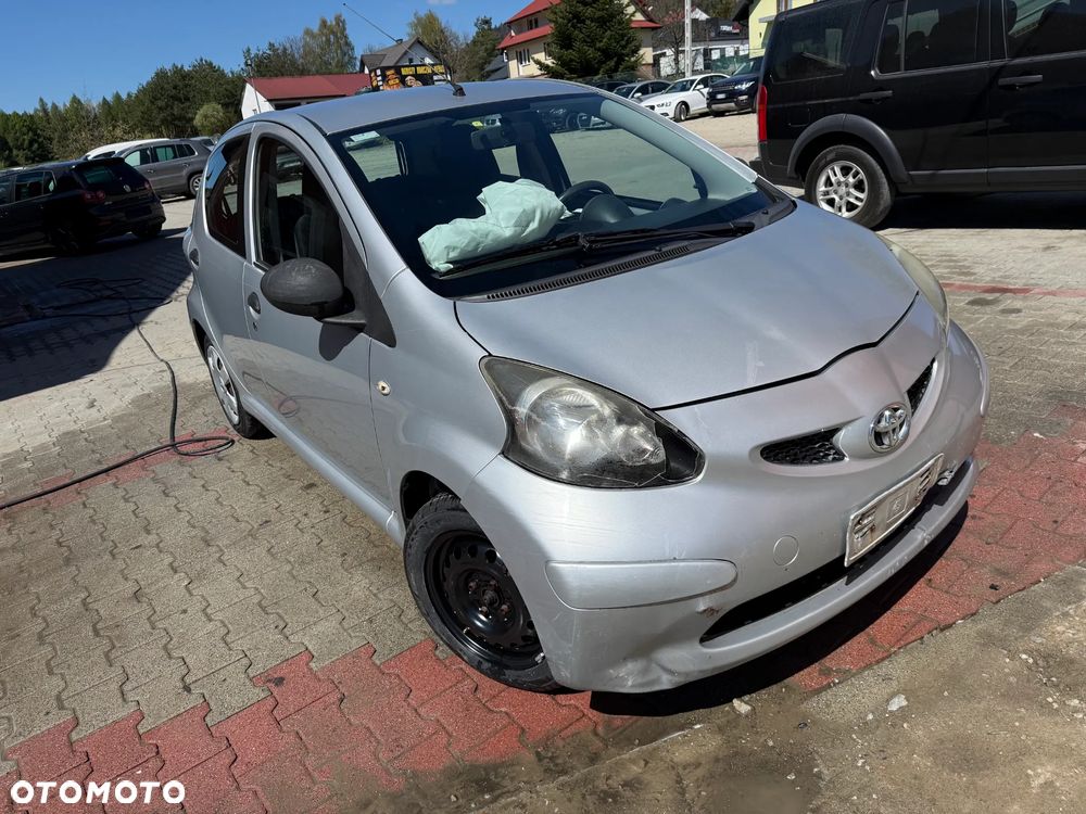 Toyota Aygo City - 3