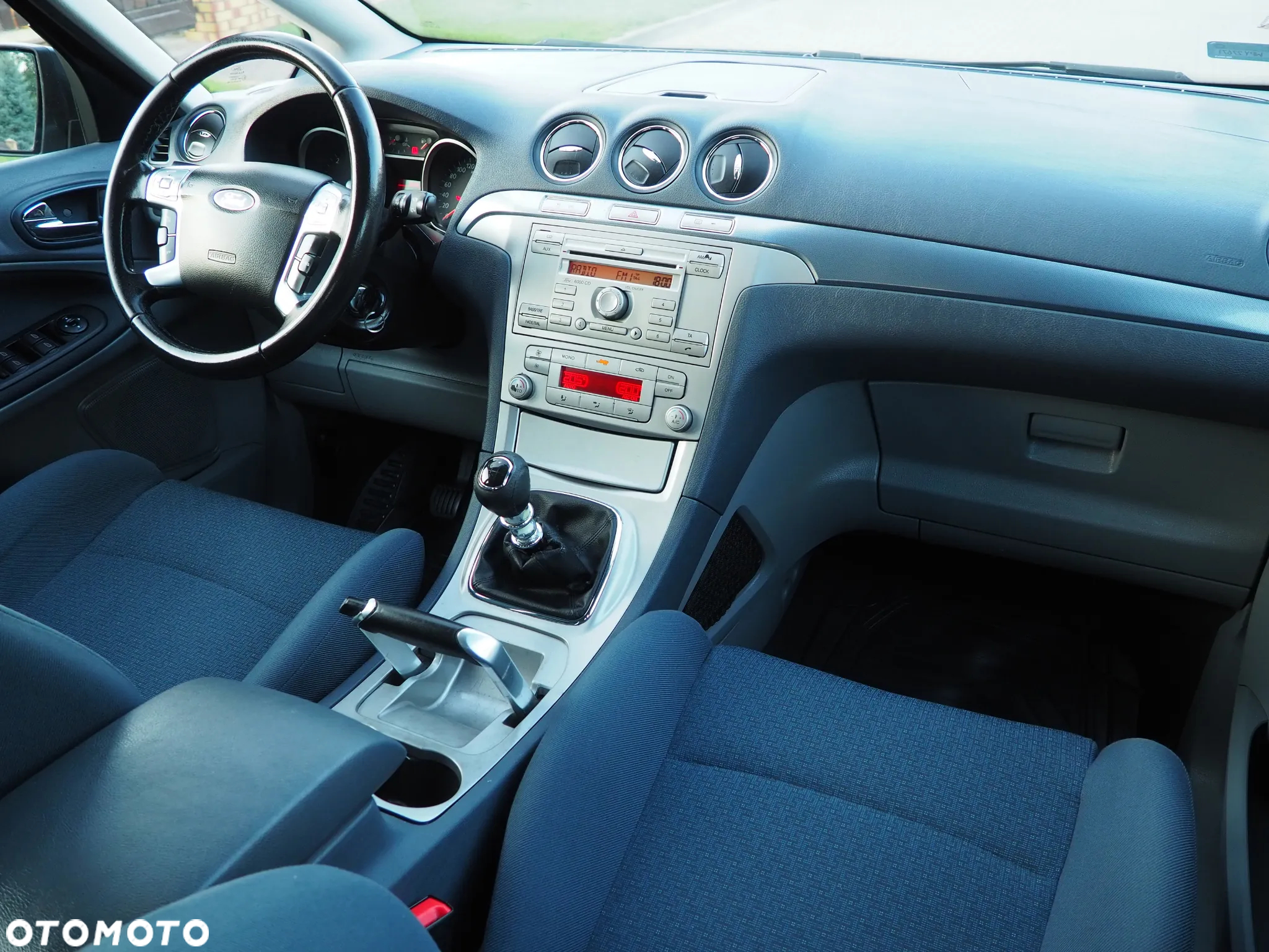 Ford S-Max - 34