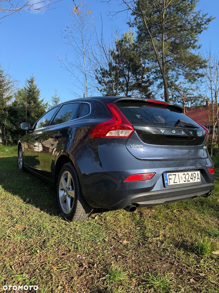 Volvo V40 - 20