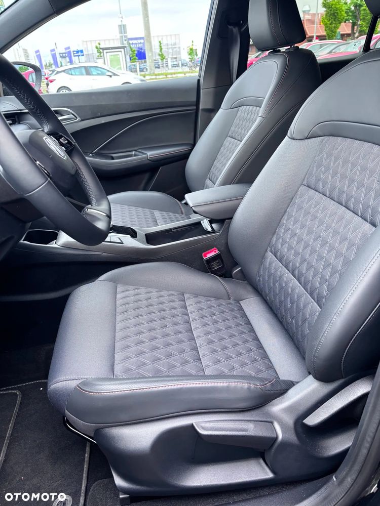 MG MG3 1.5 HEV+ Exclusive - 10