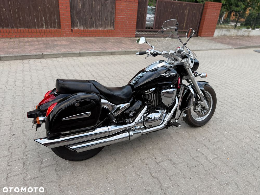 Suzuki Intruder - 10