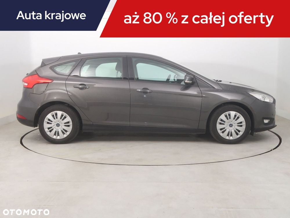 Ford Focus - 8