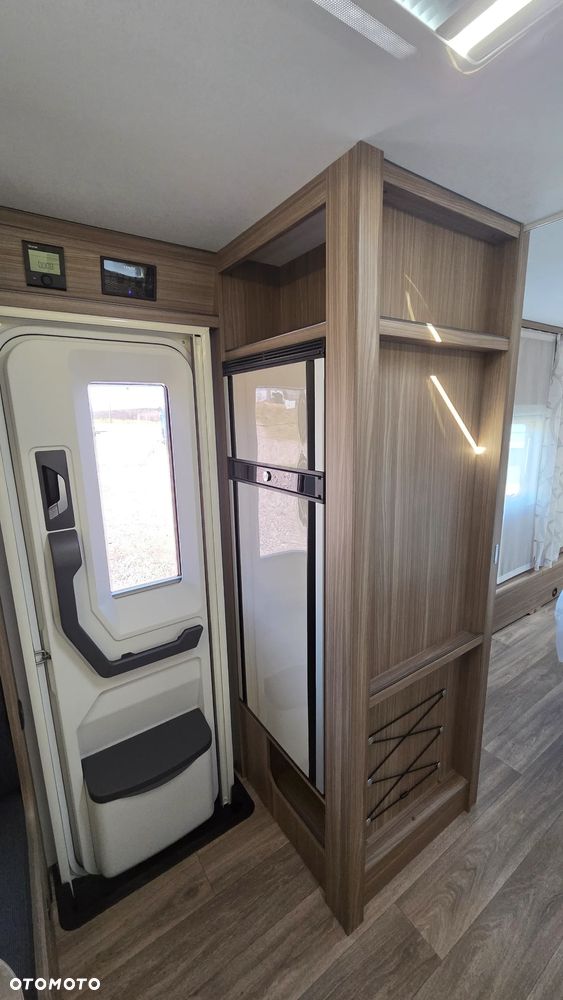 Fendt 650 SFD TENDENZA Klasa Premium! Łóżko królewskie! Kabina prysznicowa! Dostępna od ręki! - 8