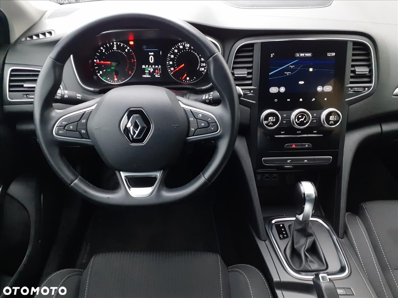 Renault Megane 1.5 Blue dCi Zen EDC - 10