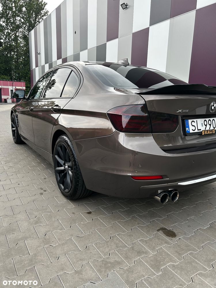 BMW Seria 3 328i Modern Line - 8