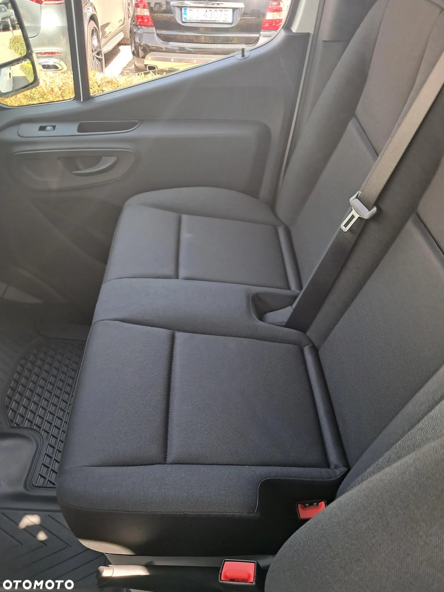Mercedes-Benz Sprinter - 7