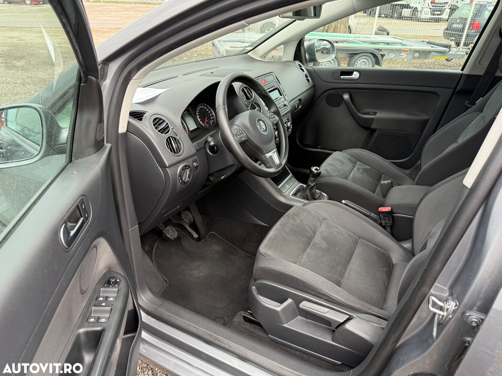Volkswagen Golf Plus 2.0 TDI Trendline - 9