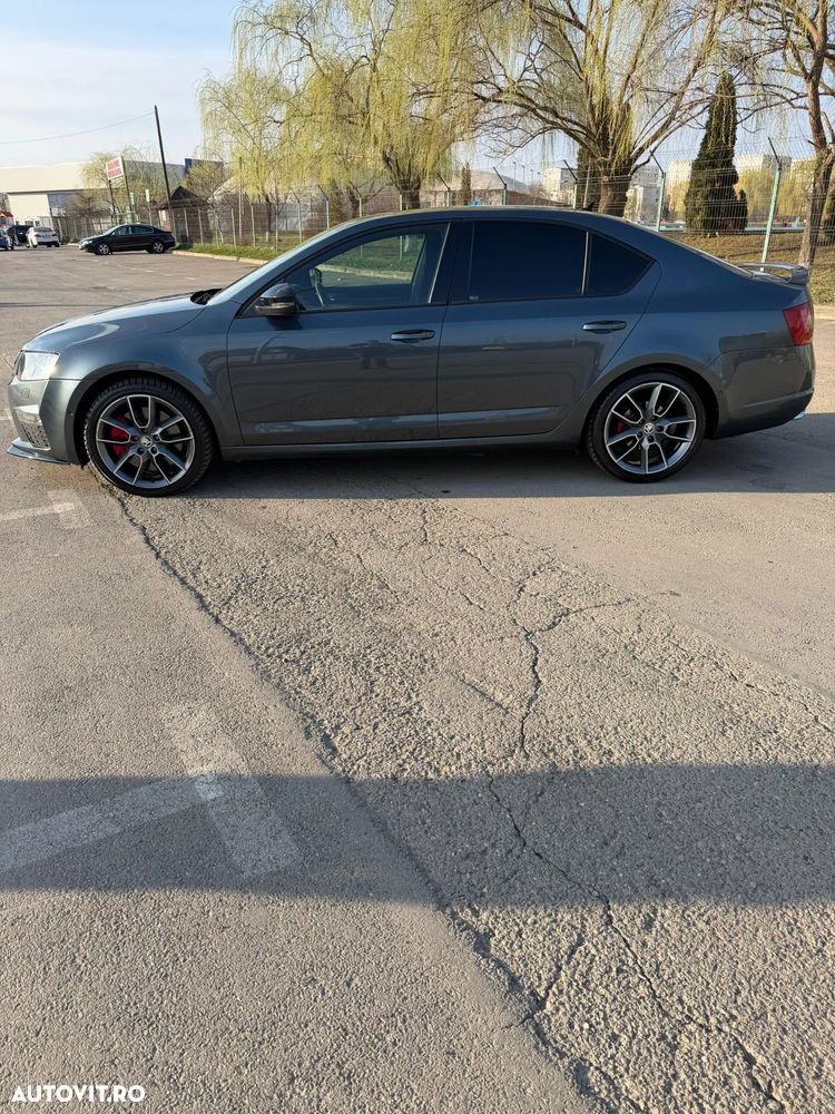 Skoda Octavia 2.0 TDI DSG RS - 4