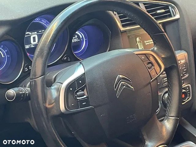 Citroën C4 HDi 115 Selection - 12