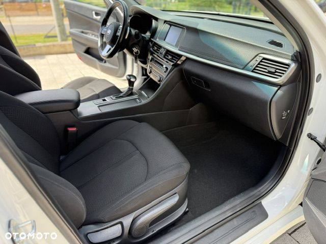 Kia Optima - 24