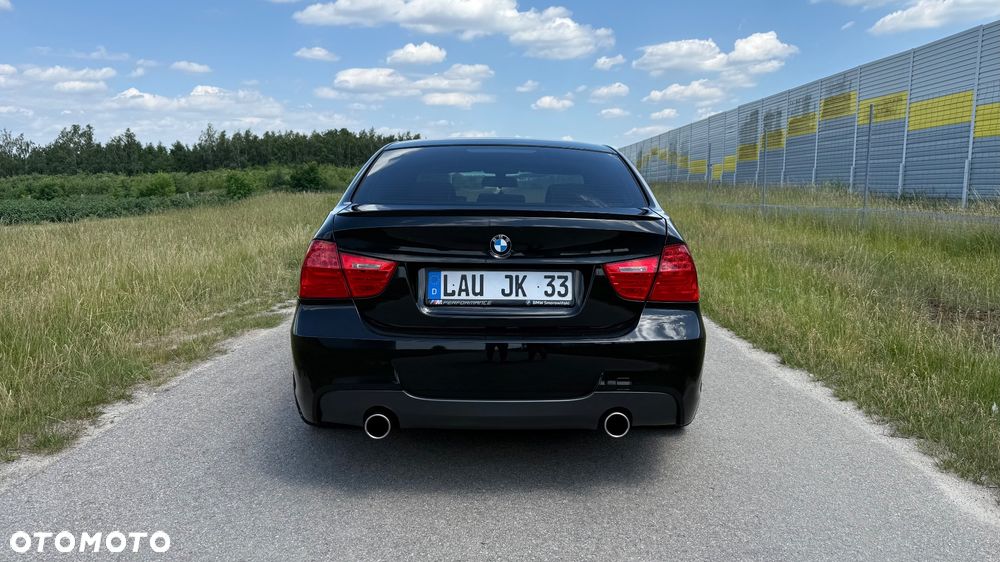 BMW Seria 3 320d - 12
