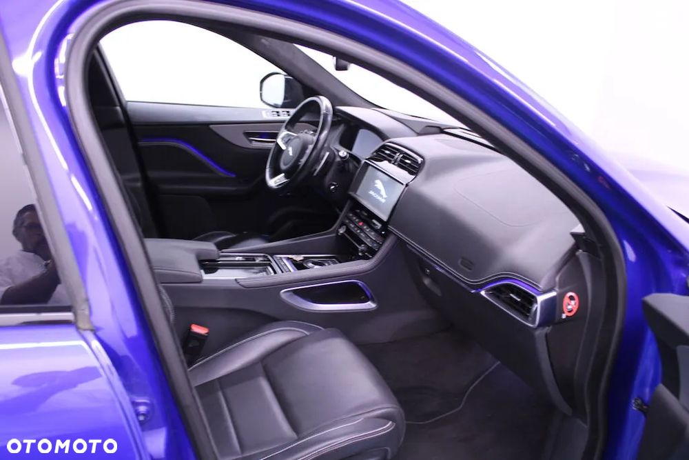 Jaguar F-Pace - 10
