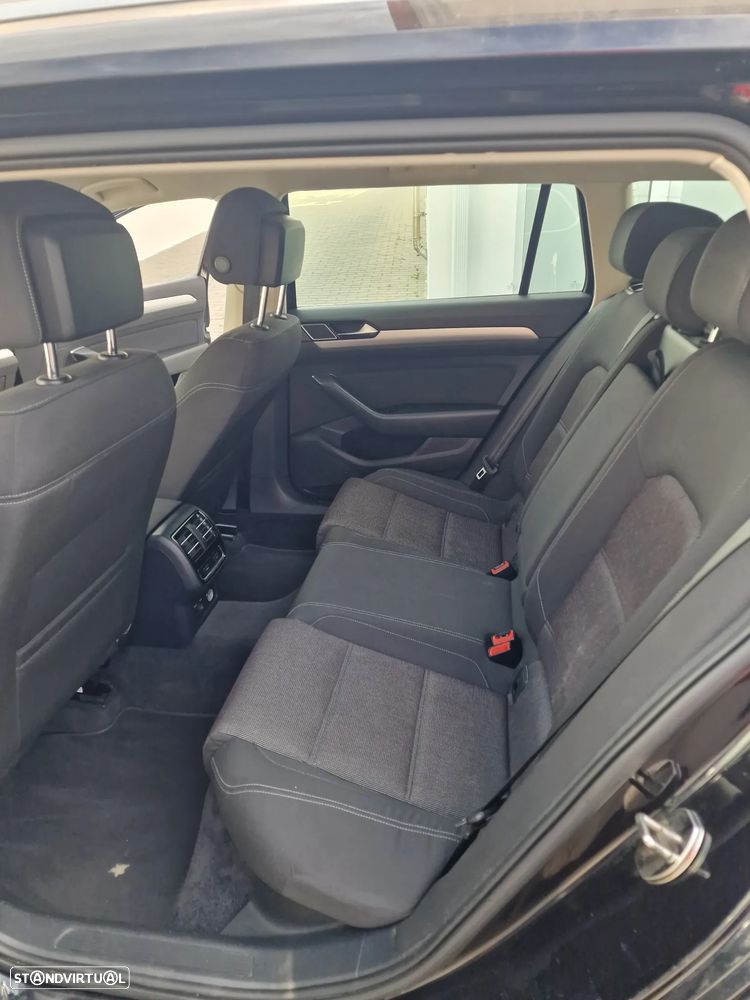 VW Passat Variant 1.6 TDI (BlueMotion ) DSG Comfortline - 12