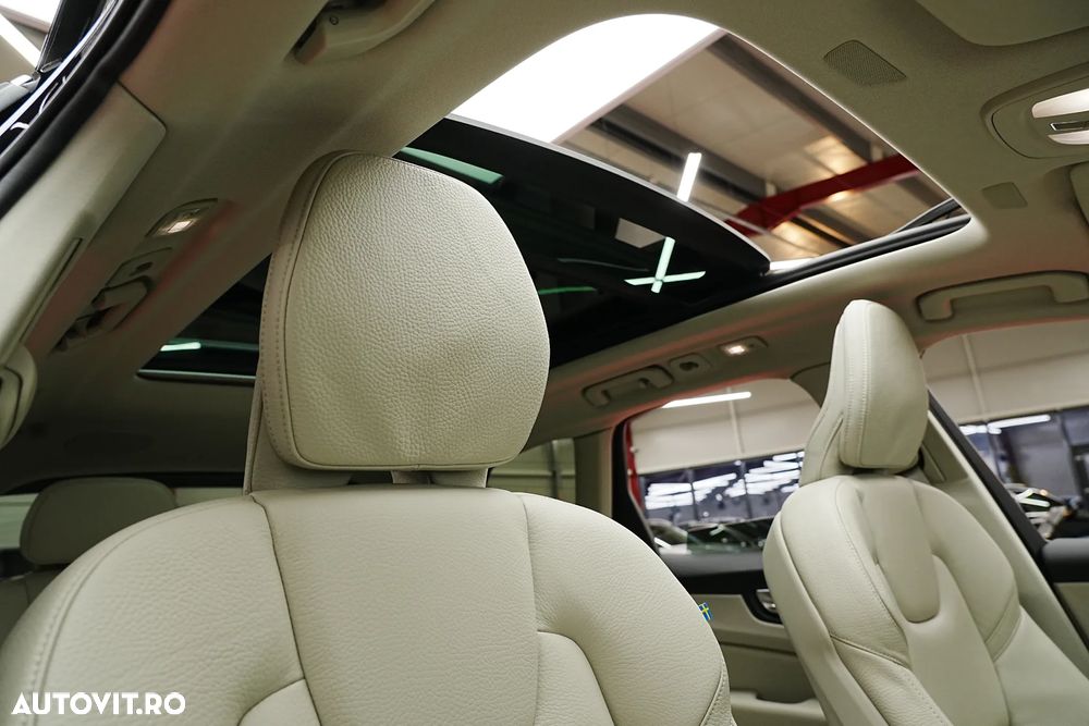 Volvo XC 60 Recharge T6 Twin Engine eAWD Inscription Expression - 35