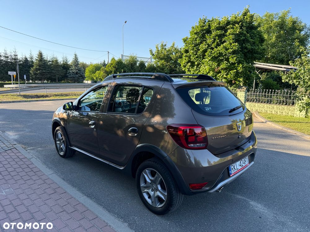 Dacia Sandero 0.9 TCe SL Celebration S&S - 36