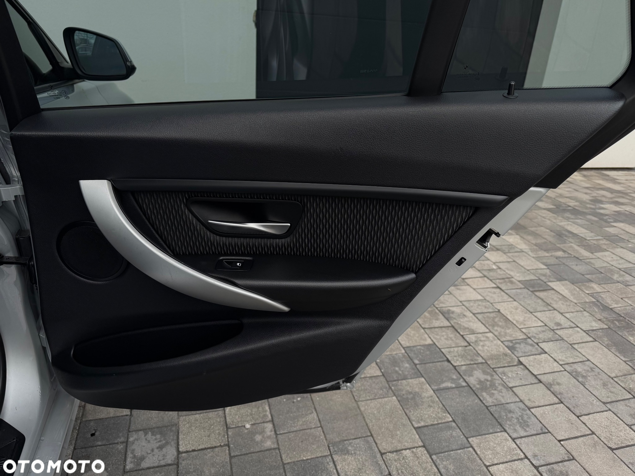 BMW Seria 3 - 34