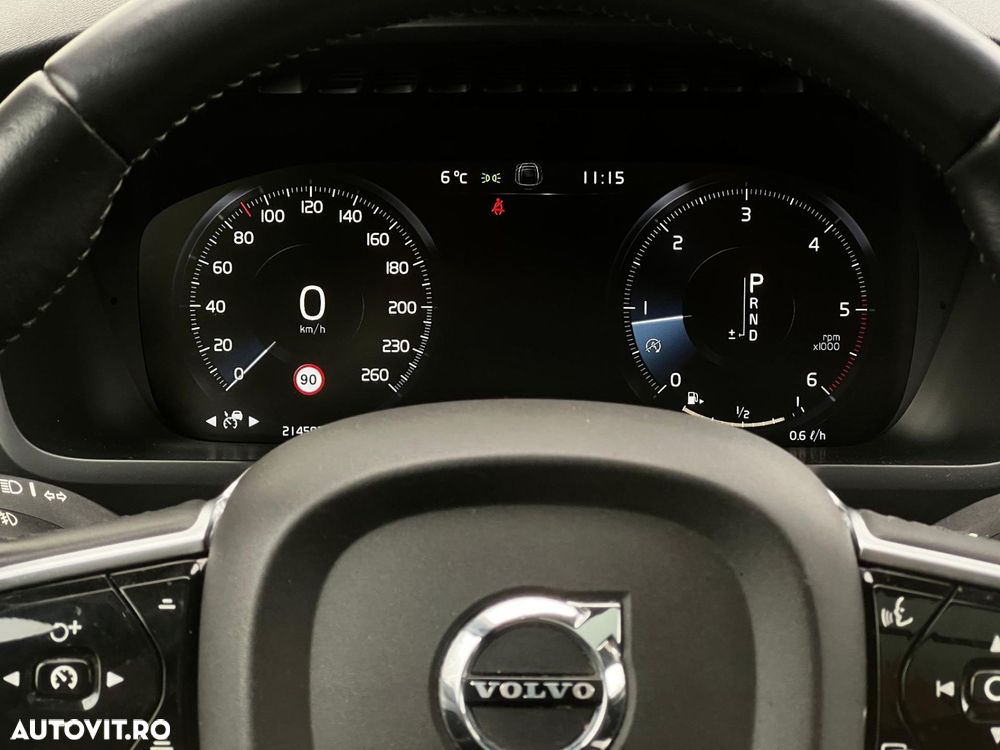 Volvo XC 90 - 21